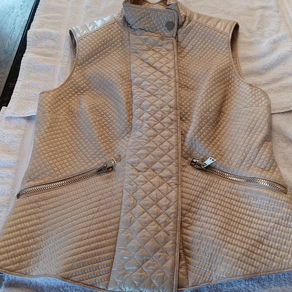 Per Se designer vest